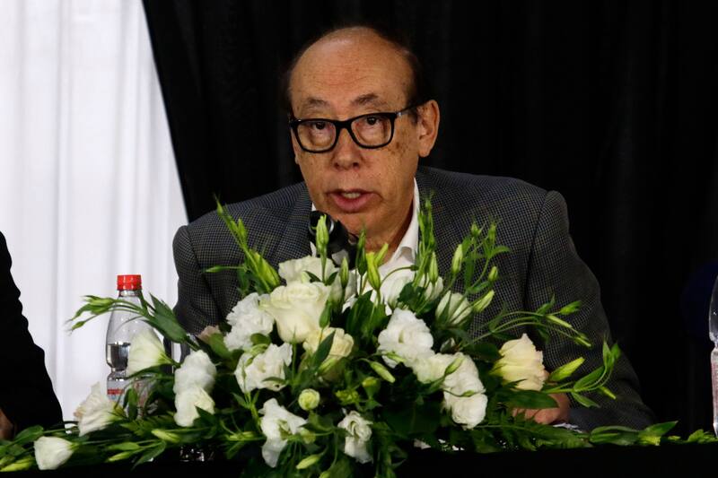 Alfredo Stohwing sería ratificado como presidente de Blanco y Negro. (Foto: Agencia Aton)