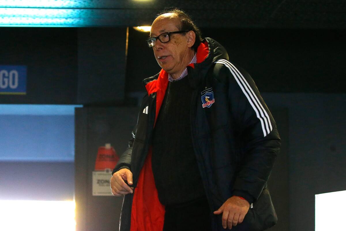 El actual presidente de Blanco y Negro se mostró contrariado por el regreso de Aníbal Mosa a la presidencia de la controladora de Colo Colo.
Foto: Sebastian Cisternas/Photosport.