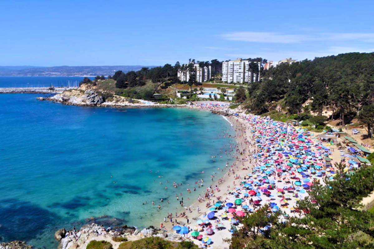 Las playas El Canelo y El Canelillo son de las más visitadas. Créditos: Playas de Chile.