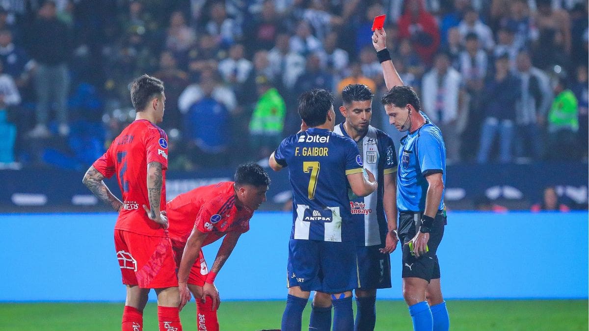 VIDEO | “Estupidez”: Se querían matar en transmisión peruana tras expulsión de Carlos Zambrano ante la U