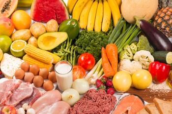 Estos son los 12 alimentos clave para cuidar la salud tus riñones según Harvard