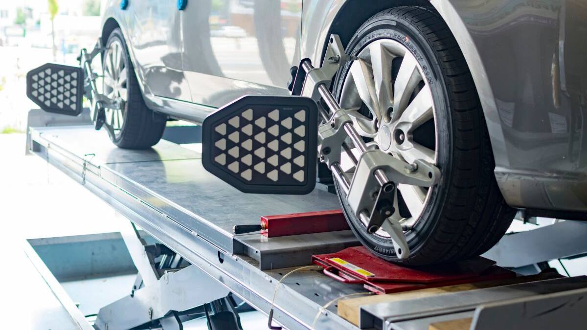 ¿Qué es el alineamiento del auto y por qué nos ayuda a ahorrar dinero?