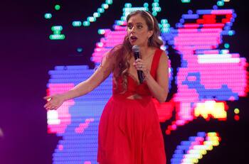 Chiqui Aguayo y Begoña Basauri se la jugaron con especial sorpresa para Alison Mandel en el Festival de Viña 2024