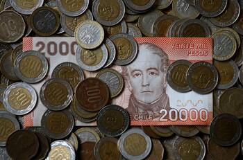 Alivios y exenciones tributarias para damnificados por incendios: Revisa las 10 ayudas que entregará el Gobierno y el SII