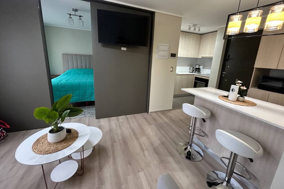 Este departamento en Cerro Placeres cuenta con todas las comodidades para que disfrutes de tu estadía. Créditos: Airbnb.