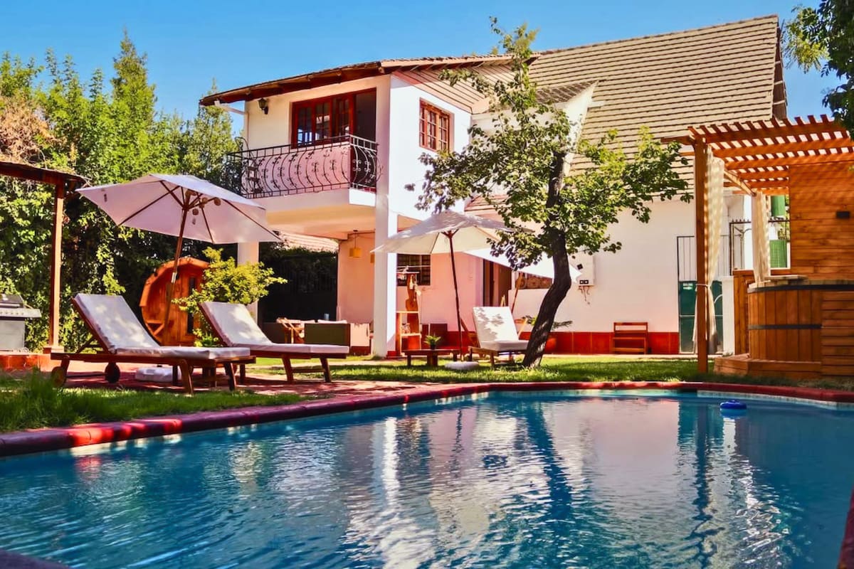 El lugar tiene de todo para entregar un servicio completamente de relajo en Santiago. Foto: AltoTermal Spa en Instagram.