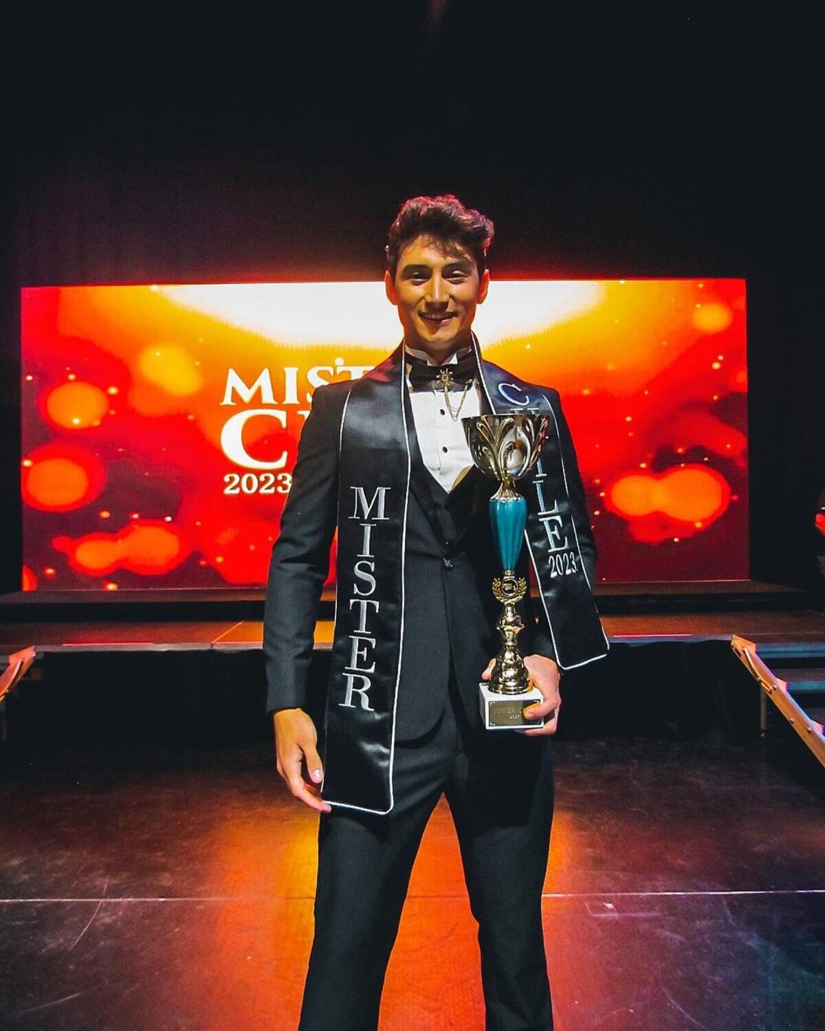 Álvaro Flores ganó New Mr Chile