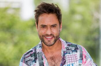 “Estoy gitaneando”: Álvaro Gómez revela cómo lo hace para vivir en Osorno y grabar en Santiago Top Chef VIP