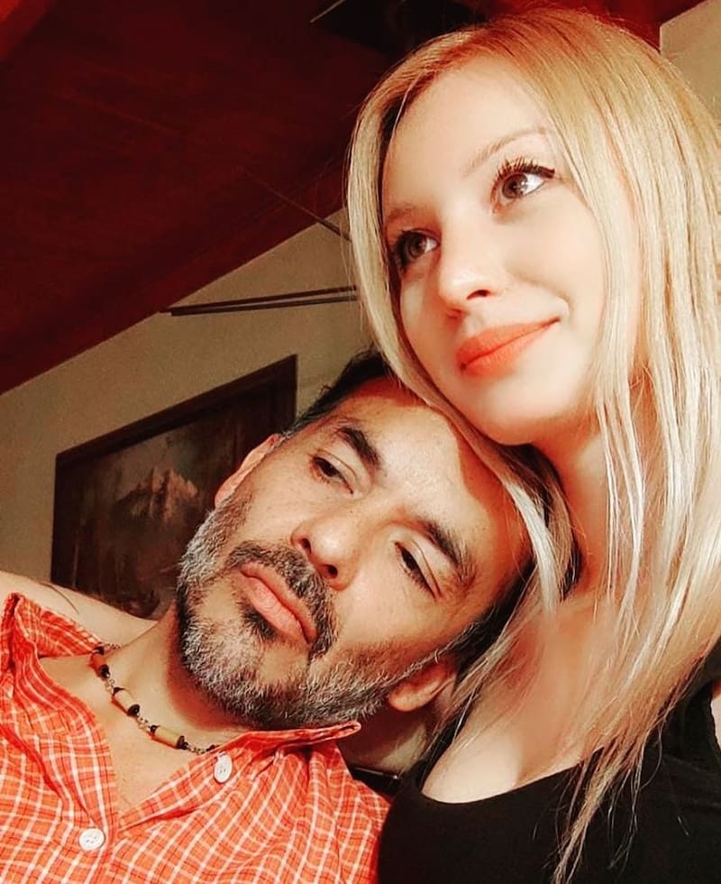 Álvaro López y Romina Antileo se conocieron en el cumpleaños de la joven.