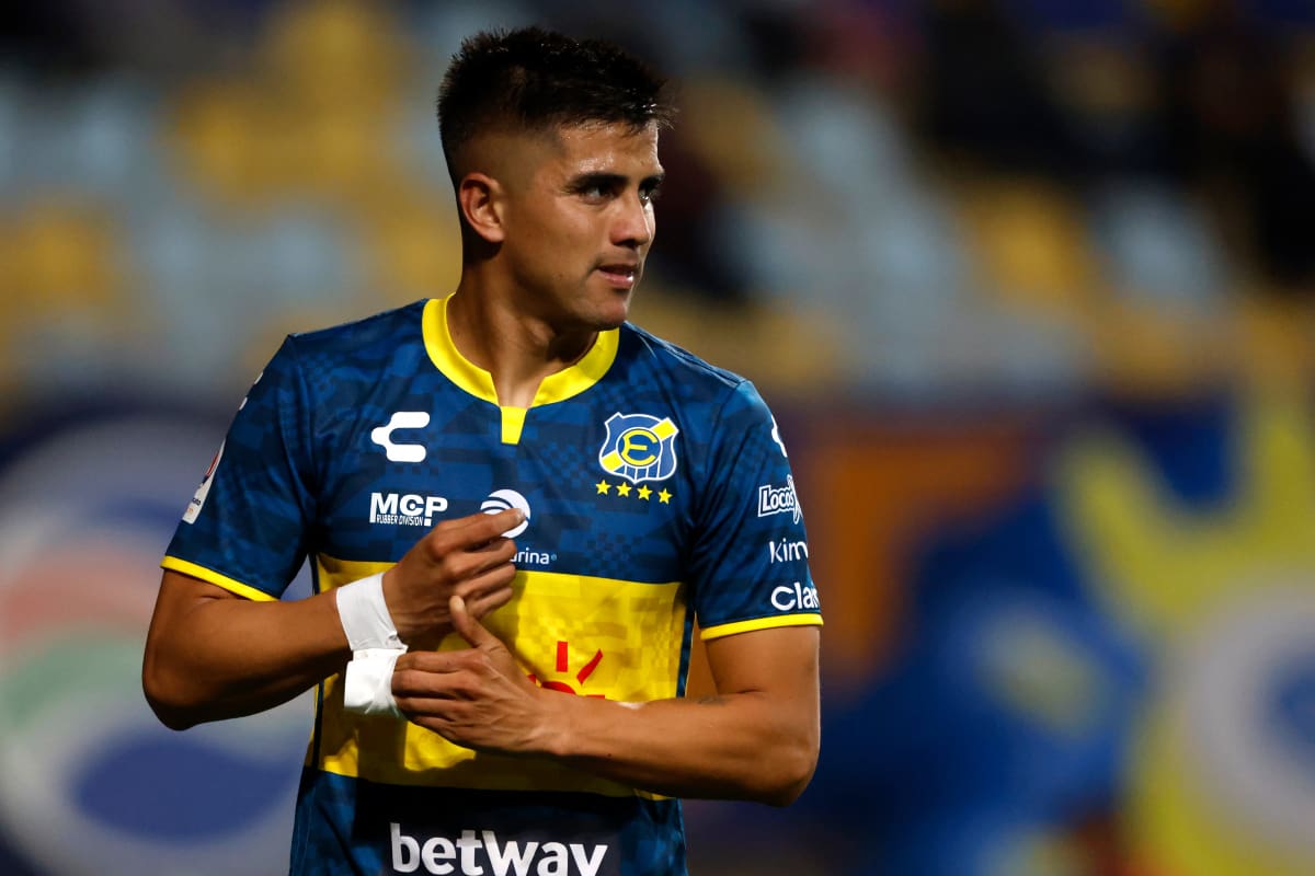 El mediocampista de Everton confesó su deseo de llegar a Universitario. (Foto: Agencia Aton)