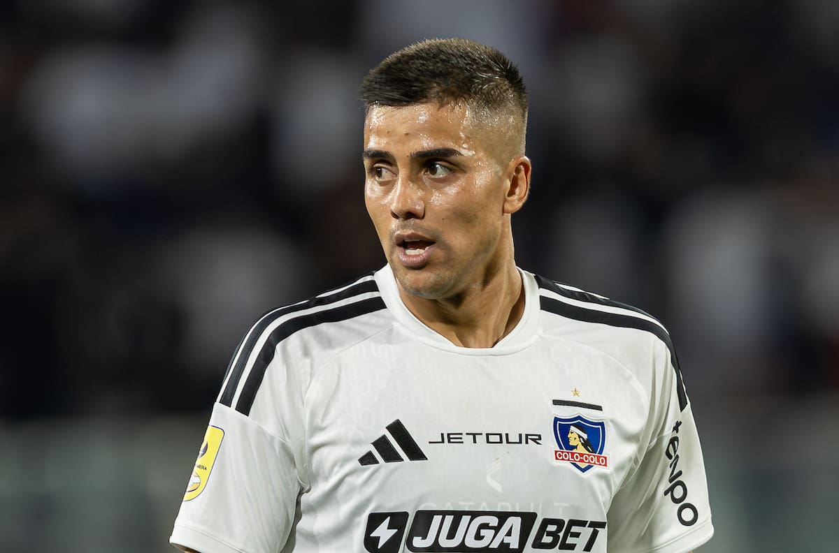 “A mí me gusta cómo jugamos”: Álvaro Madrid saca las garras por Fernando Ortiz ante las críticas en Colo-Colo