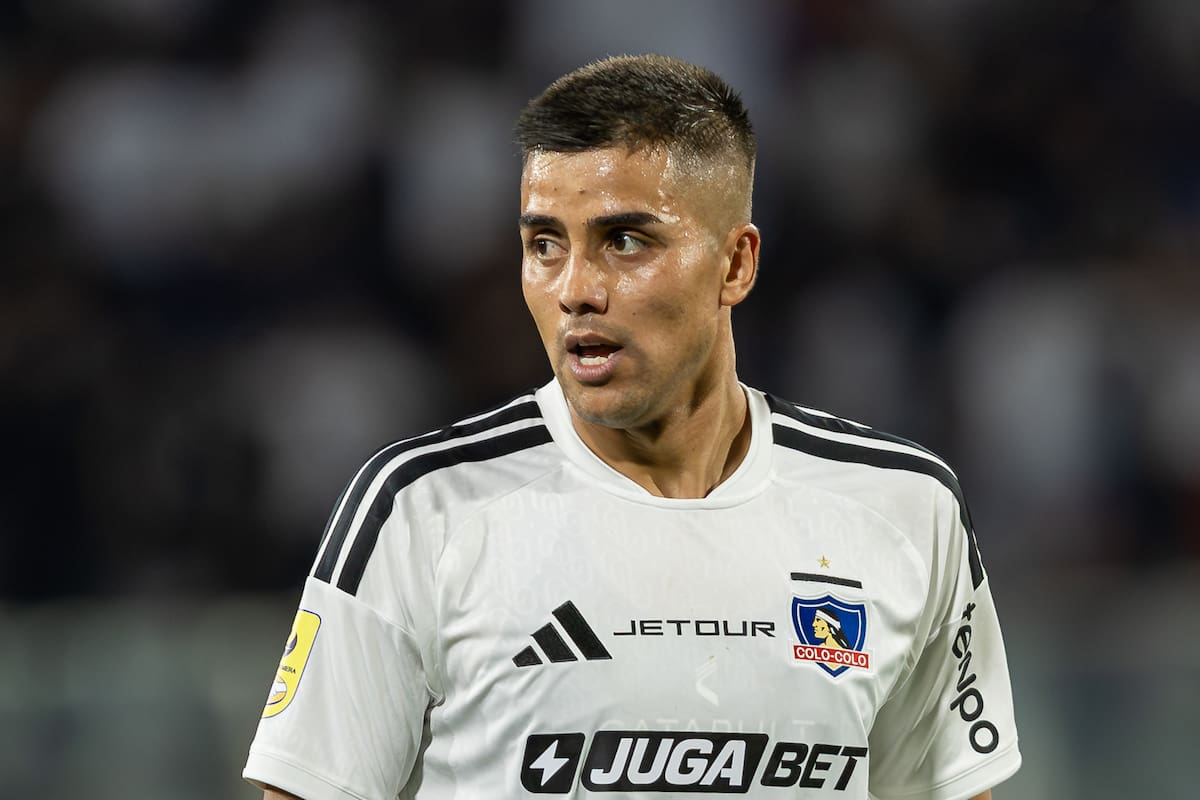 El volante jugando en Colo-Colo. Foto: Felipe Escobedo/En Cancha