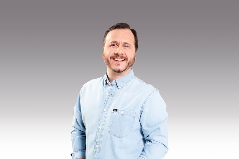 Álvaro Paci es integrante de una banda de metal.