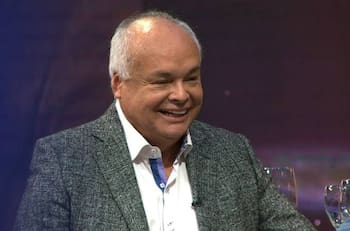 “Una mezcla entre nostalgia y hermosos recuerdos: Álvaro Salas se reencuentra con su niñez en el programa “El lugar donde crecí”