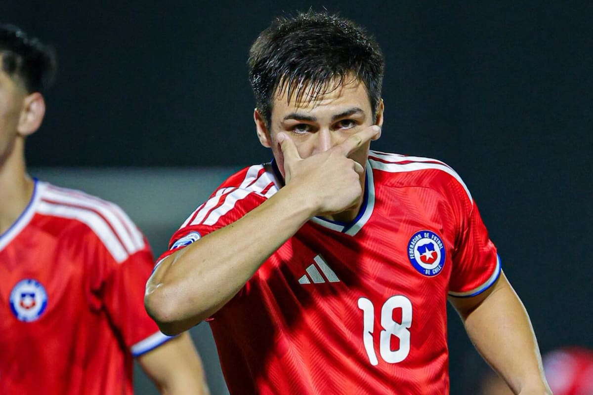 Marcó doblete en triunfo de Chile. Foto: La Roja.