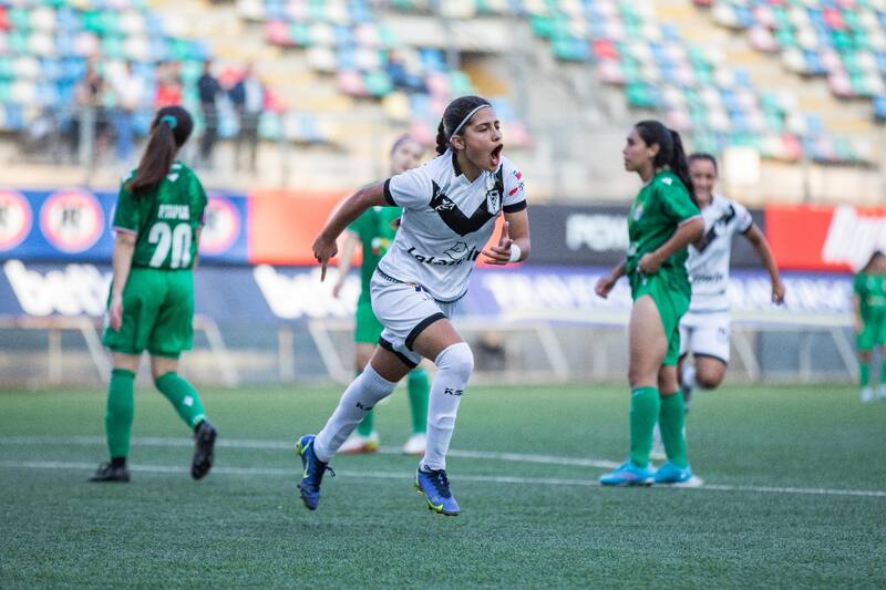 Con tres victorias en tres partidos, las "Bohemias" luchan palmo a palmo con las albas por el liderato en Primera División. Foto: Lisandra Jung/Prensa Santiago Morning.