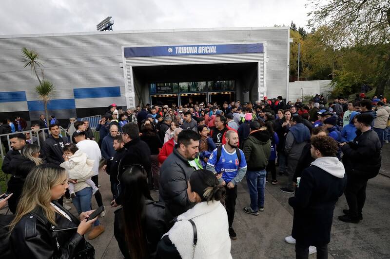 Amenaza de bomba partido Huachipato vs la U. Agencia Aton