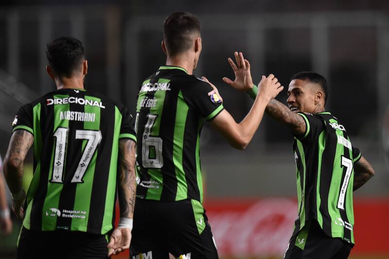 Los brasileños le pasaron por encima a Colo Colo (Foto: EFE)