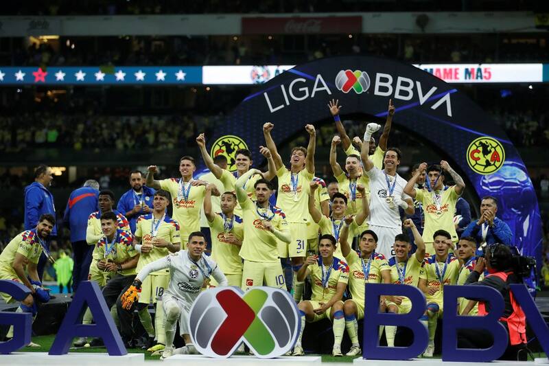 El elenco azul crema consiguió el bicampeonato. Foto: EFE