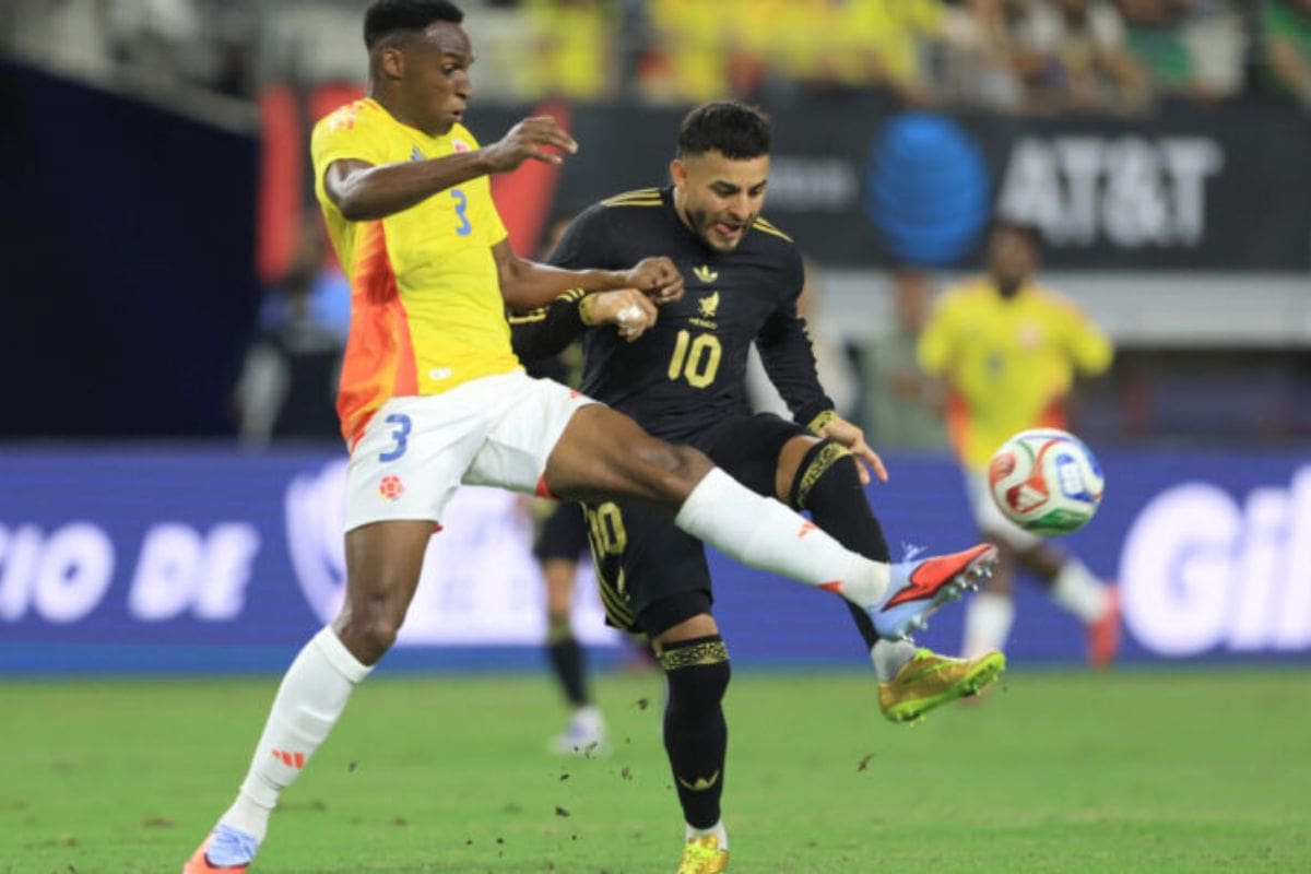 Colombia le dio una paliza a México en un amistoso jugado anoche en Arlington, Texas.