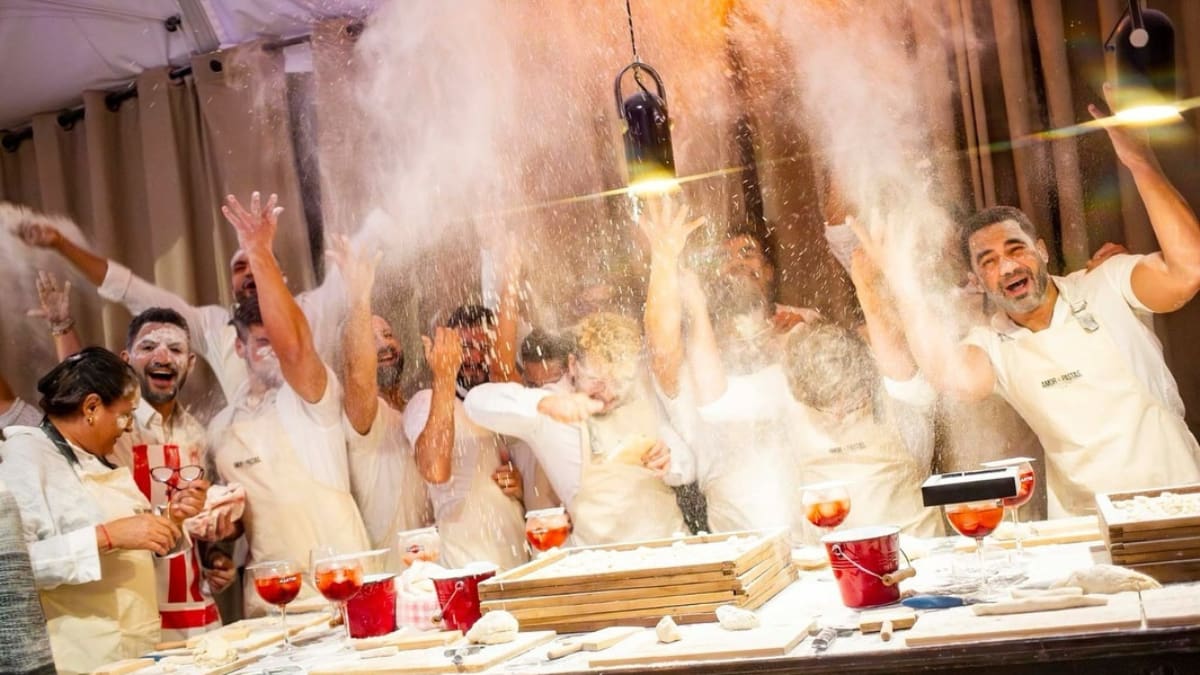 Amasar, reír y brindar: Amor y Pasta, el panorama del momento que conquista Santiago