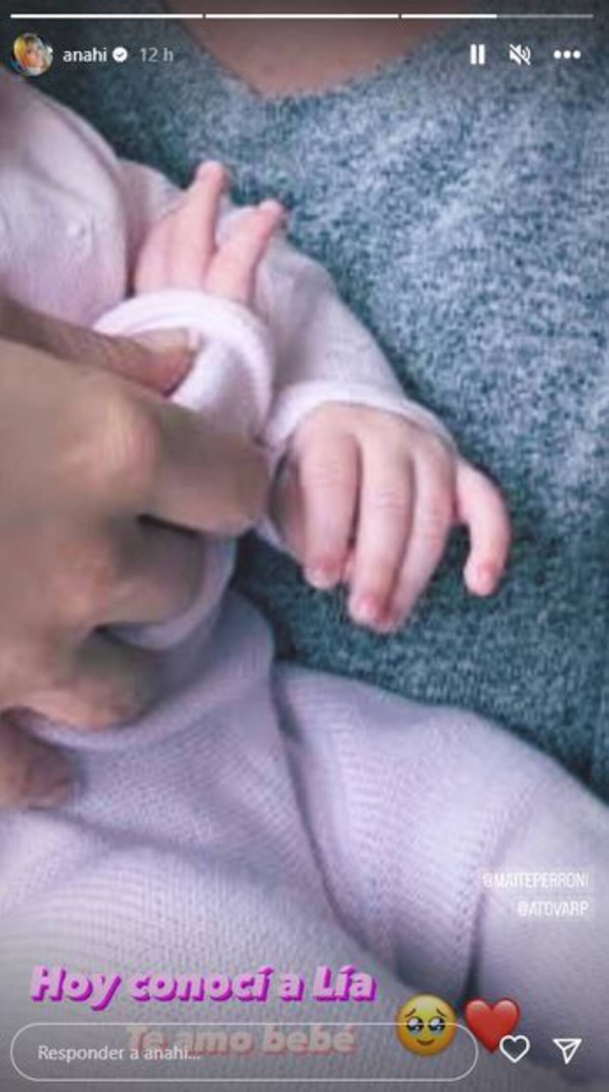 La cantante presumió que ya conoció a Lia, la hija de Maite Perroni.