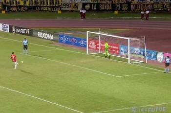 Repudiable: exjugador de la U participó en escandalosa definición por penales