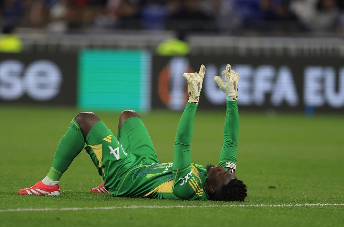 Noche del terror: Onana cometió dos groseros errores en el empate del Lyon ante el Manchester United