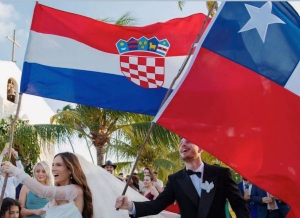 Andrea Ankovic y Ángelo Henríquez en su matrimonio.