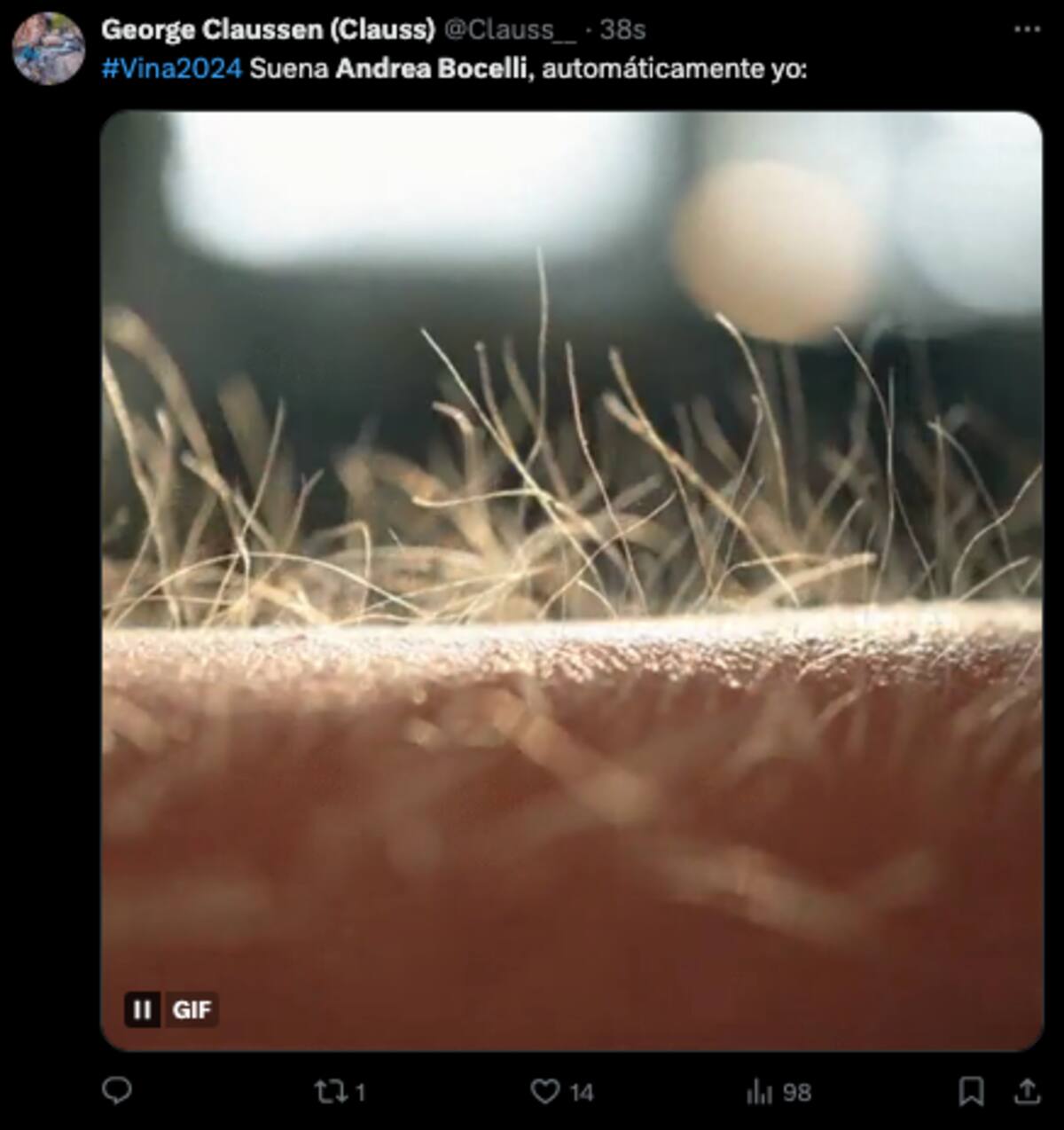 Una de las reacciones por la presentación de Andrea Bocelli.