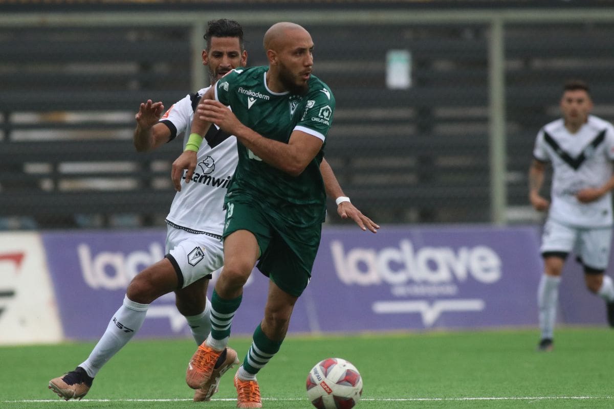 El defensor en Wanderers. Foto: Agencia Aton.