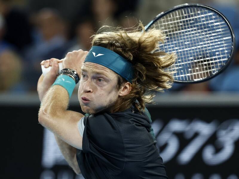 La potencia de Rublev fue demasiada para Tabilo. EFE
