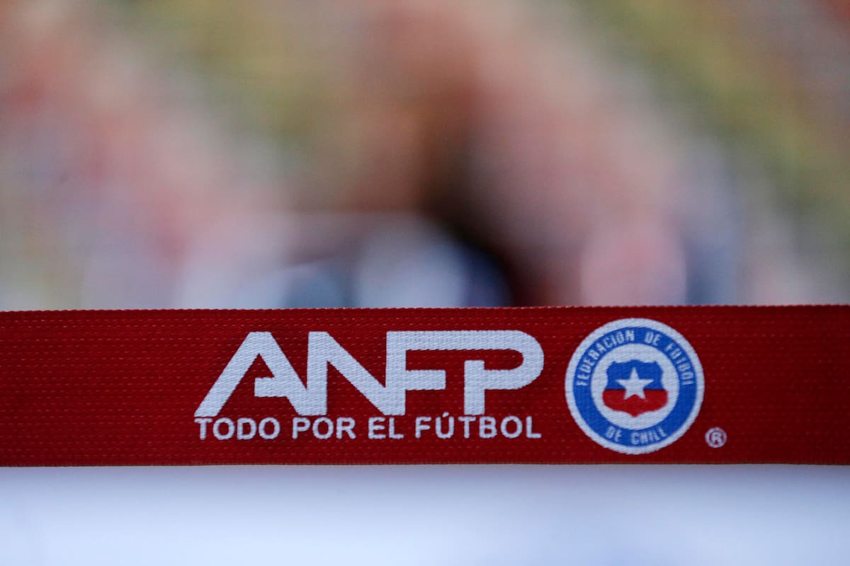 El ente que gobierna a los clubes del fútbol chileno deberá separarse de la Federación.