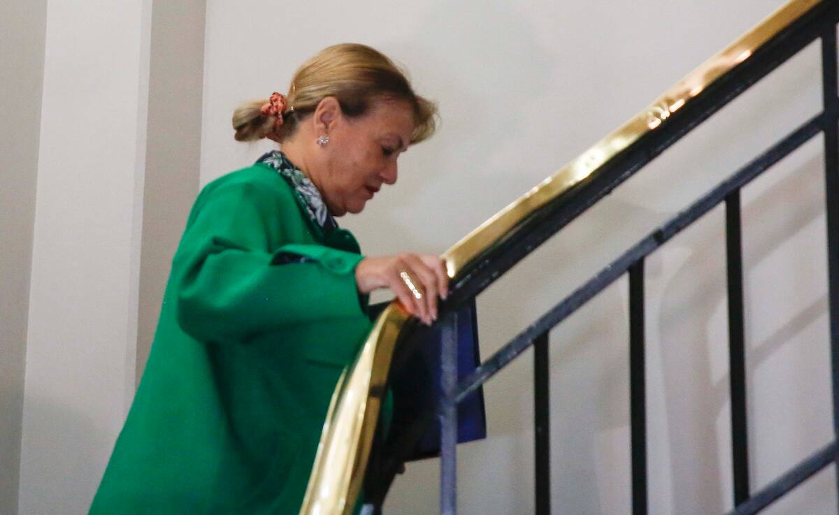 La ministra de la Corte Suprema, Ángela Vivanco podría ser expulsada del Poder Judicial.