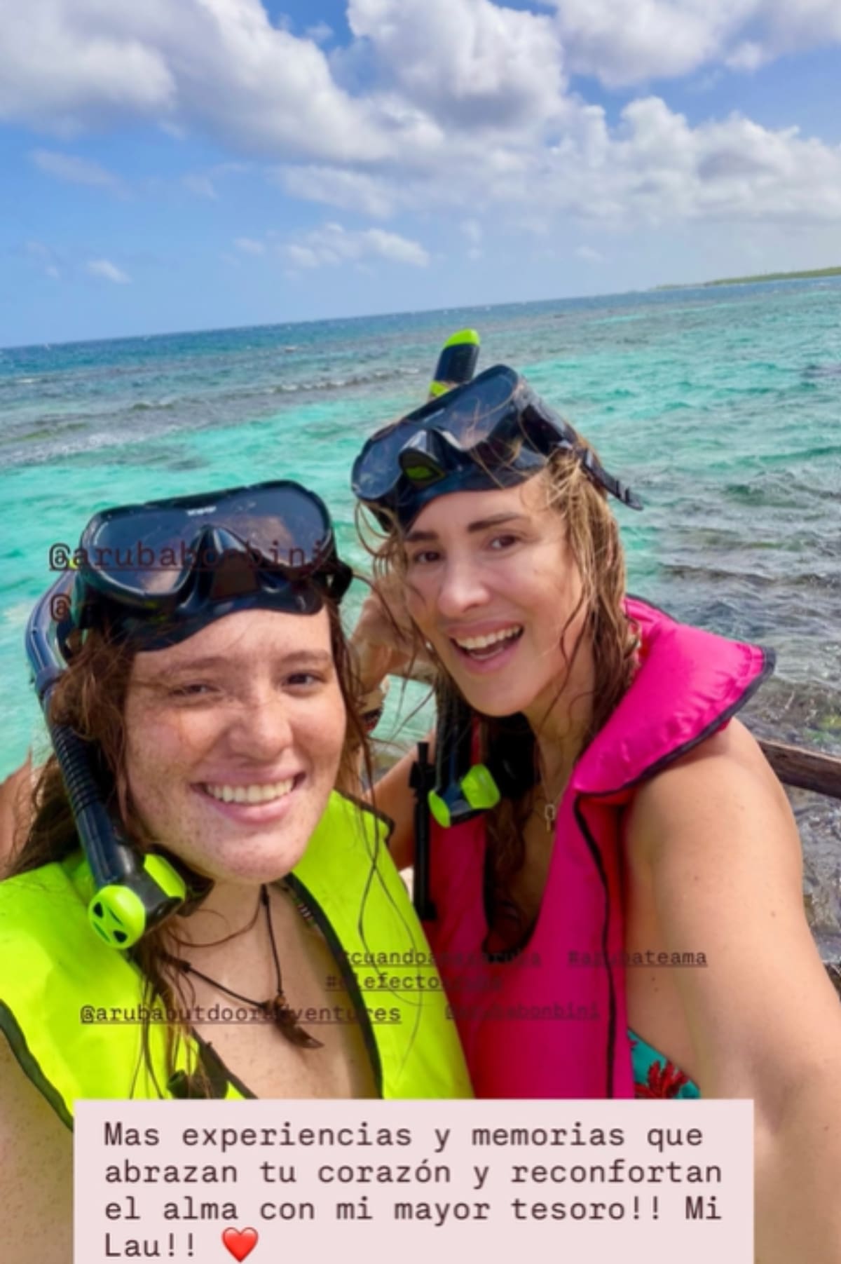 Está de vacaciones junto a su hija Laura. Foto: Instagram.