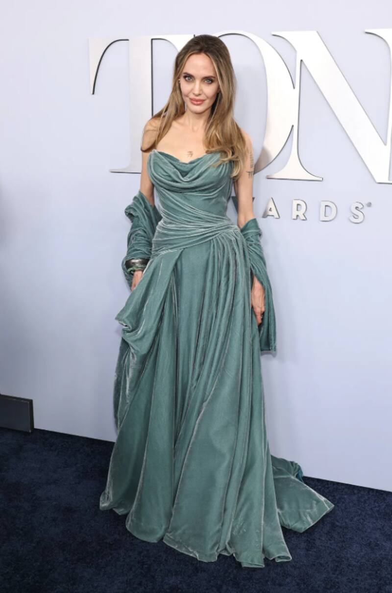 Angelina Jolie asistió a los premios Tony 2024.