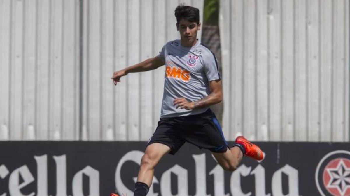 Ángelo Araos se recuperó de Covid-19 y volverá a los entrenamientos con Corinthians