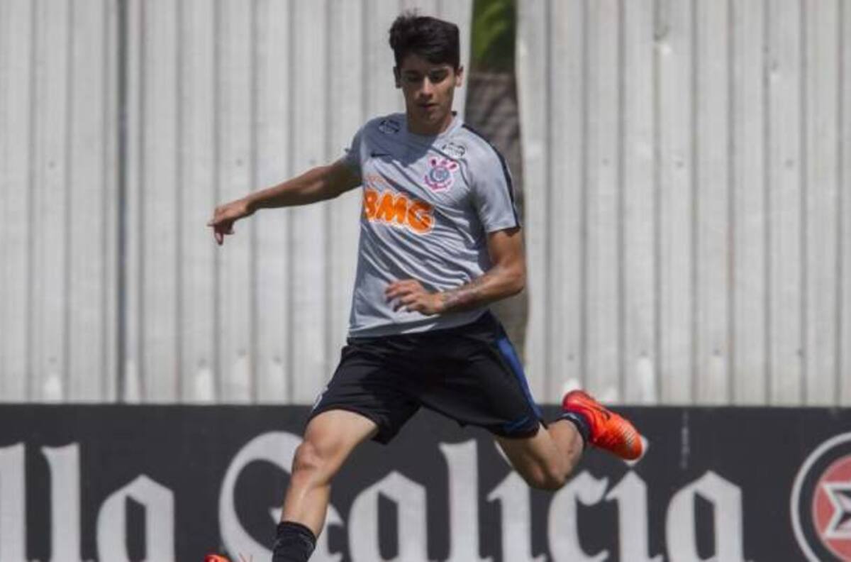 Ángelo Araos se recuperó de Covid-19 y volverá a los entrenamientos con Corinthians