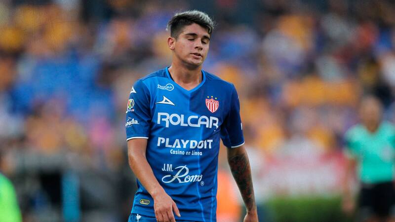 Ángelo Araos no ha logrado tener continuidad en el extranjero tras salir de la U.