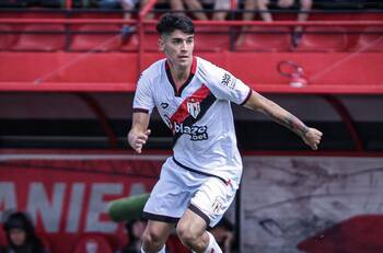 “Que no sea nada grave”: Ángelo Araos vuelve entregar malas noticias en Brasil