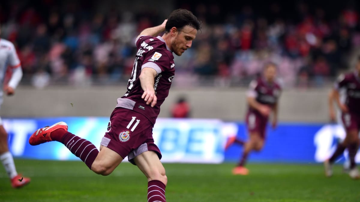 No hay caso: Angelo Henríquez se vuelve a lesionar y complica a Deportes La Serena