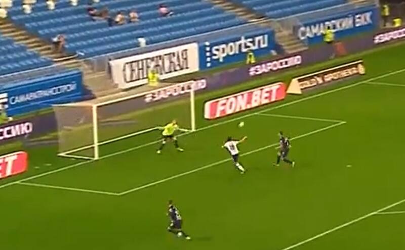 convirtió su primer gol por el Baltika.