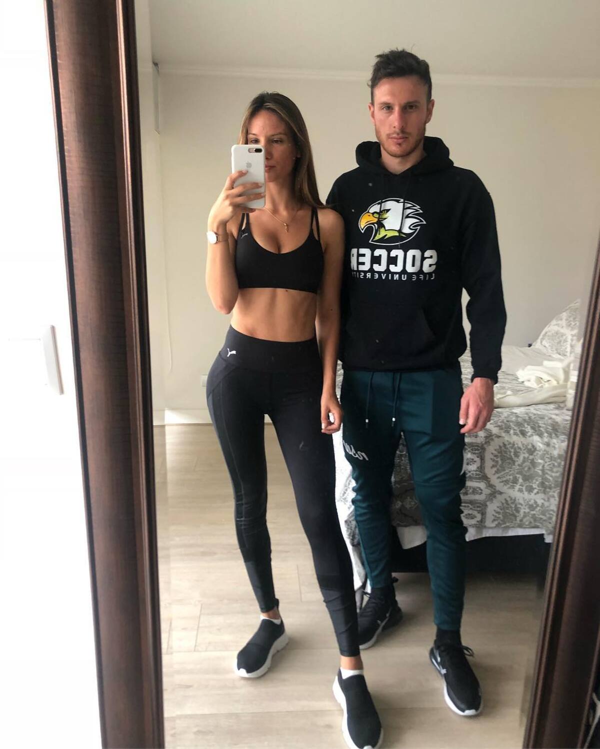 Fotografía de Ángelo Henríquez y Andrea Ankovic juntos.
