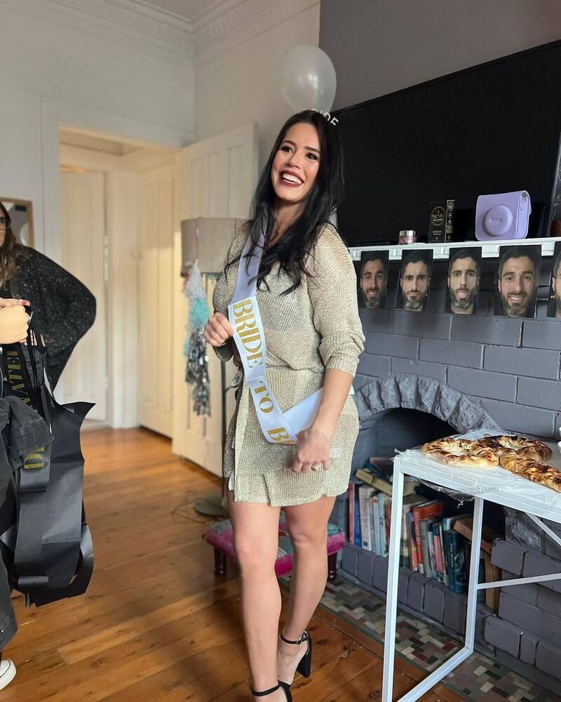 Angie Alvarado en su despedida de soltera-