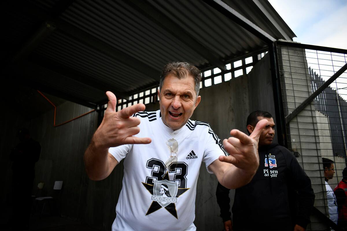 Aníbal Mosa ha tenido dos pasos por la presidencia de Colo Colo. Crédito: Agencia Aton.