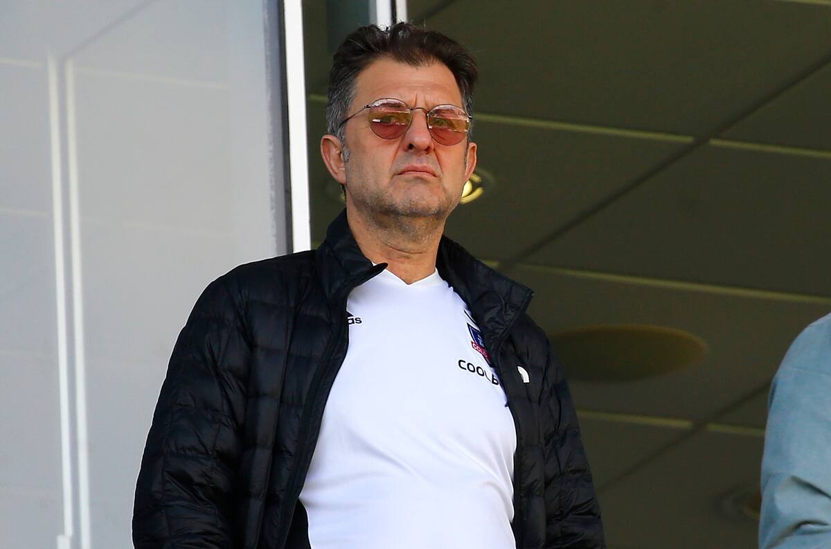 La continuidad de Aníbal Mosa en Colo Colo pende de un hilo: “No puede seguir siendo presidente”