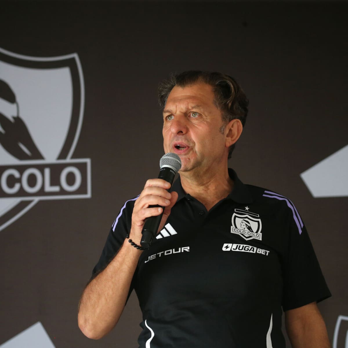 Hay más plazo: Aníbal Mosa extiende el periodo de su millonaria oferta para tomar el control de Colo Colo