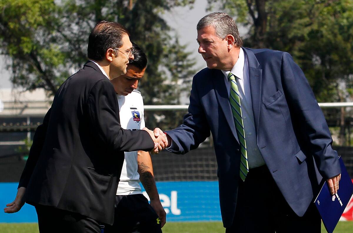 Los errores de Carlos Heller en la U que Aníbal Mosa repitió en Colo Colo