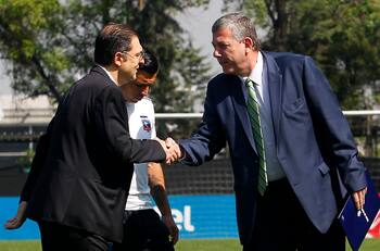 Los errores de Carlos Heller en la U que Aníbal Mosa repitió en Colo Colo