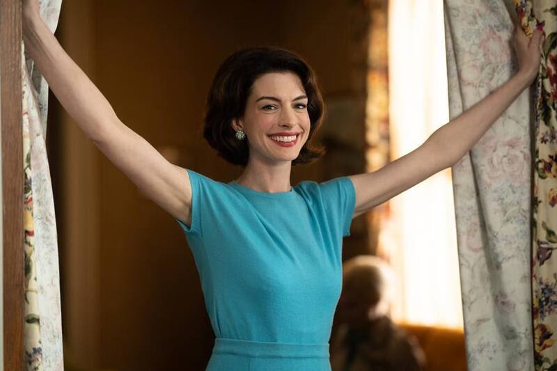 Anne Hathaway es Celine, quien pierde a su hijo.